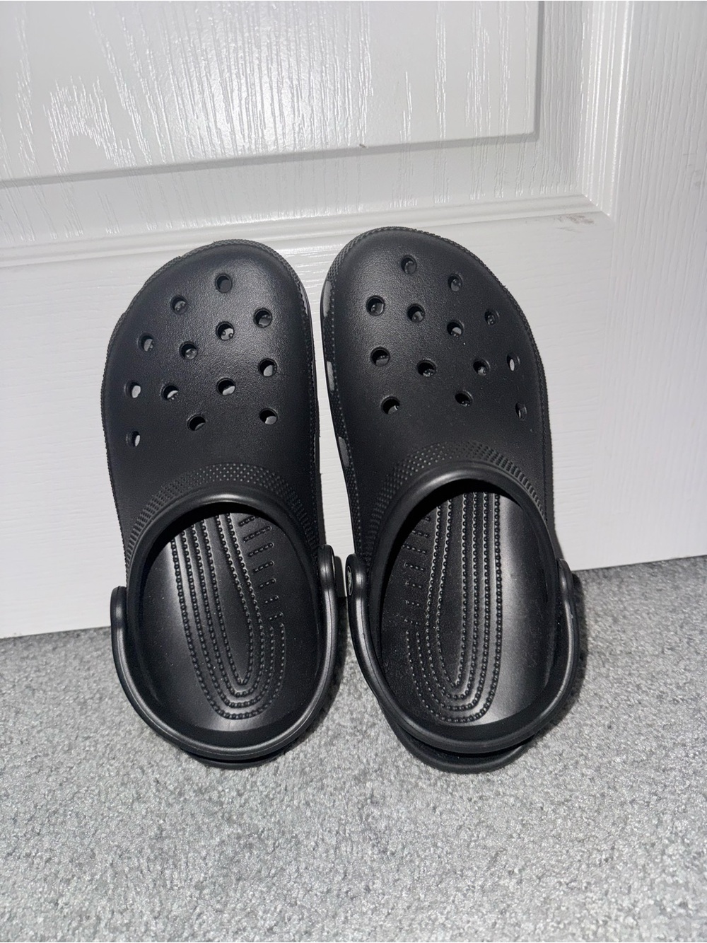 CROCS Classic Black Slip-On Clogs